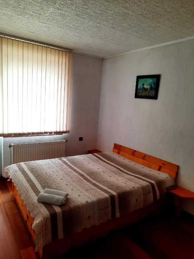 Guesthouse Classic Dospat Εξωτερικό φωτογραφία