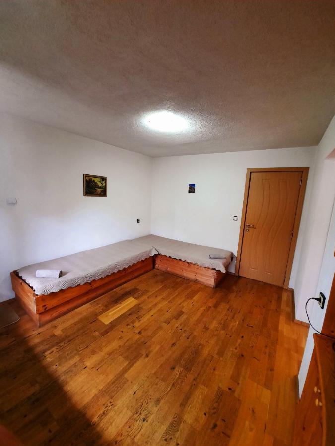 Guesthouse Classic Dospat Εξωτερικό φωτογραφία
