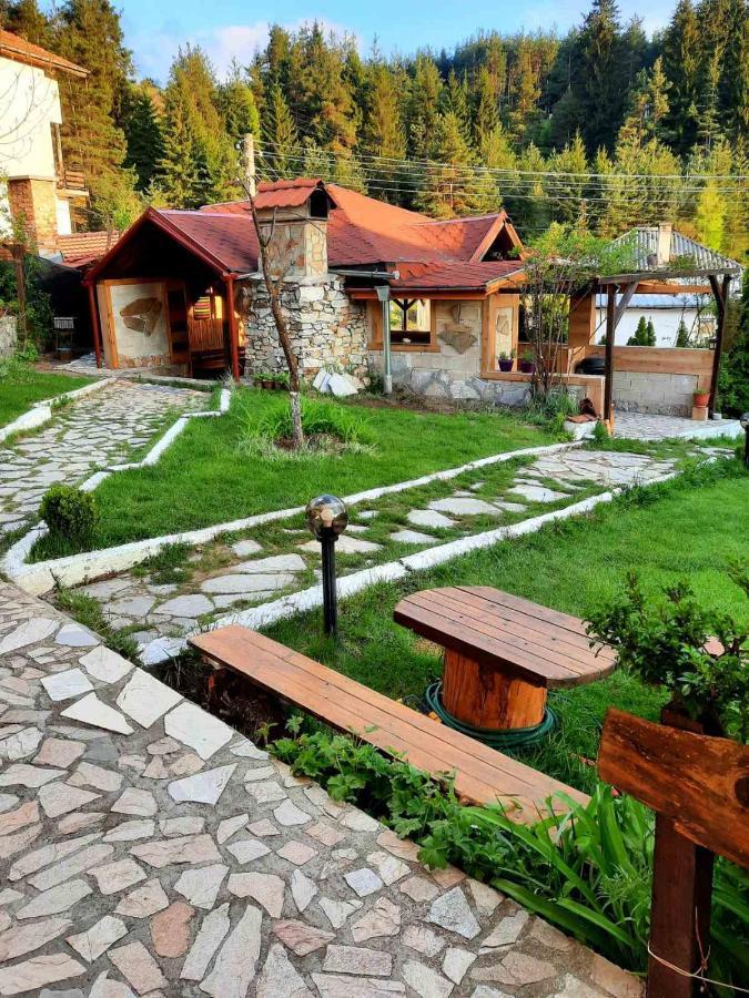 Guesthouse Classic Dospat Εξωτερικό φωτογραφία