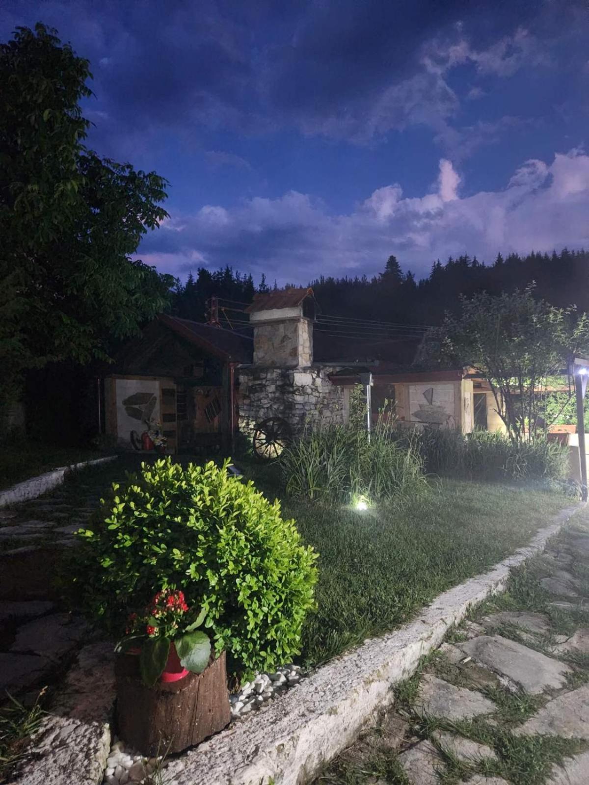 Guesthouse Classic Dospat Εξωτερικό φωτογραφία