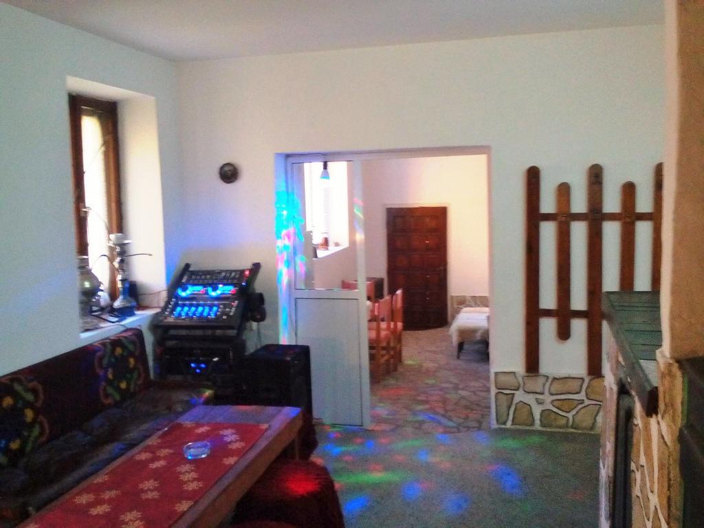 Guesthouse Classic Dospat Εξωτερικό φωτογραφία